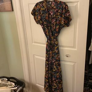 Pretty floral wrap dress.